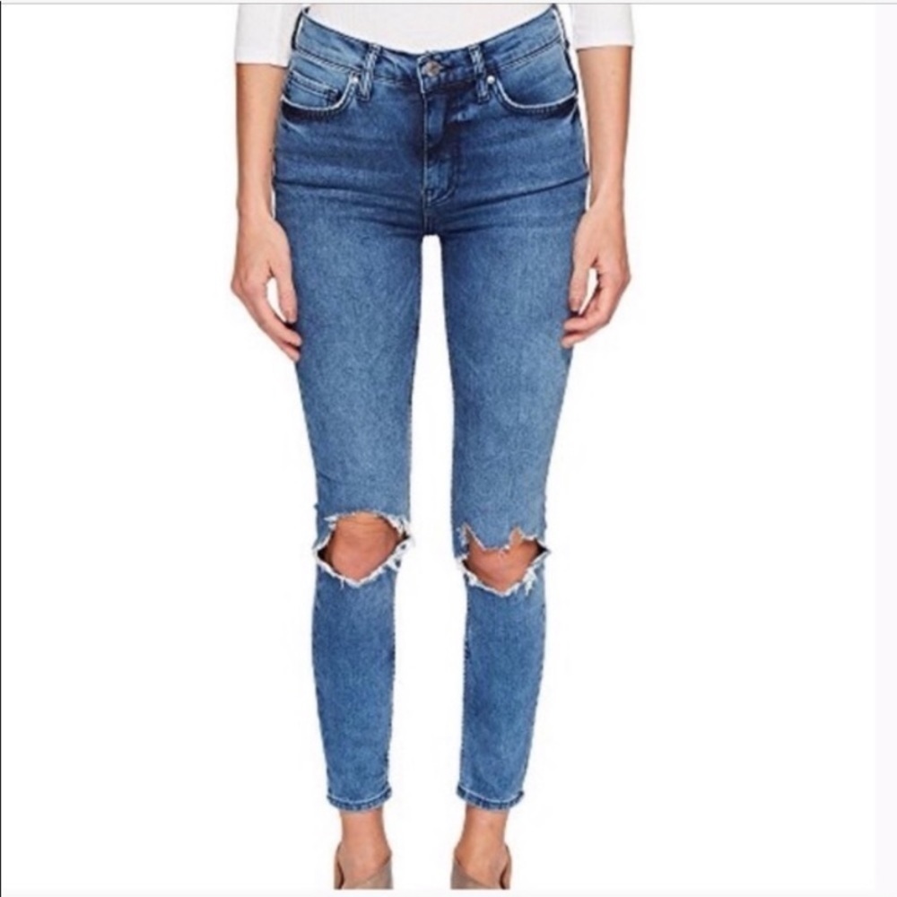 Free People High Rise Busted Knee Jeans Size 28